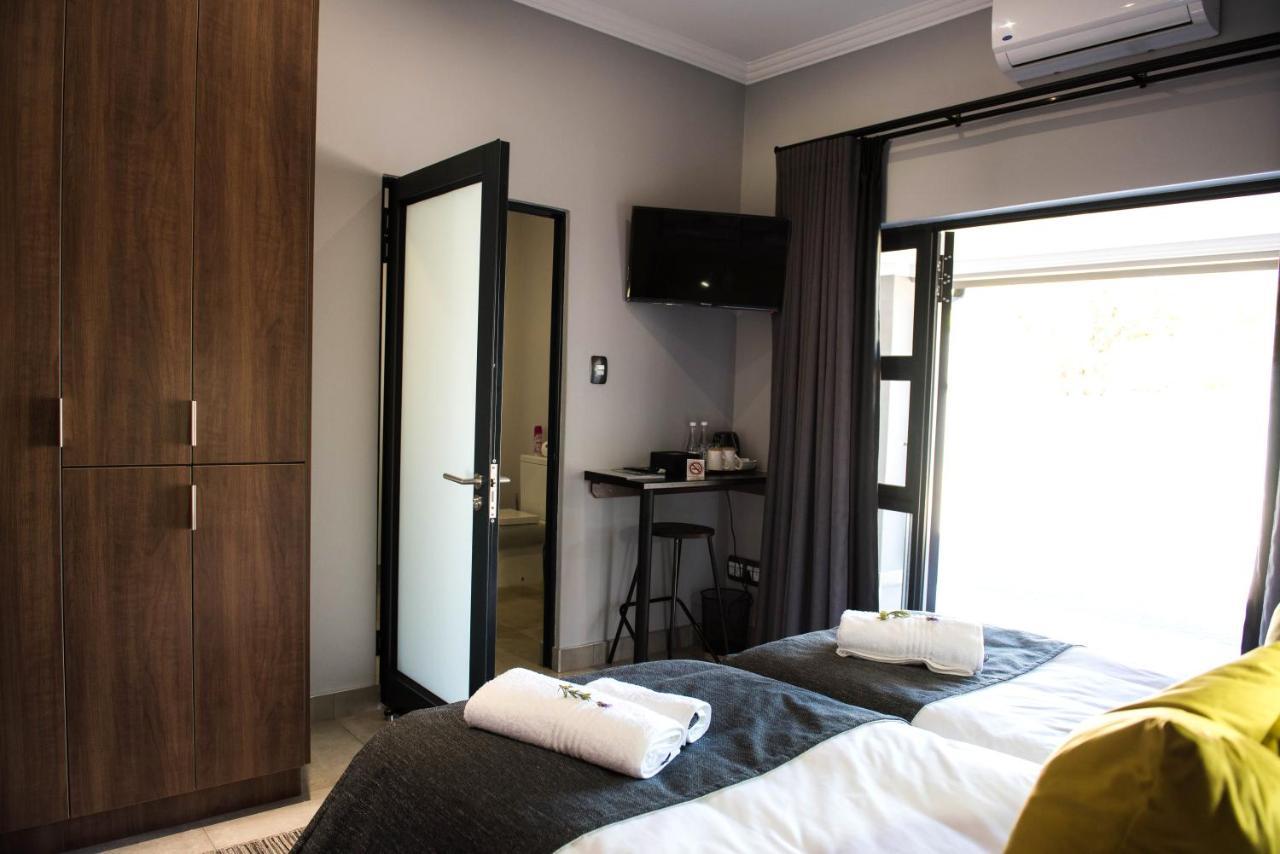 @Greys Guesthouse Блумфонтейн Экстерьер фото