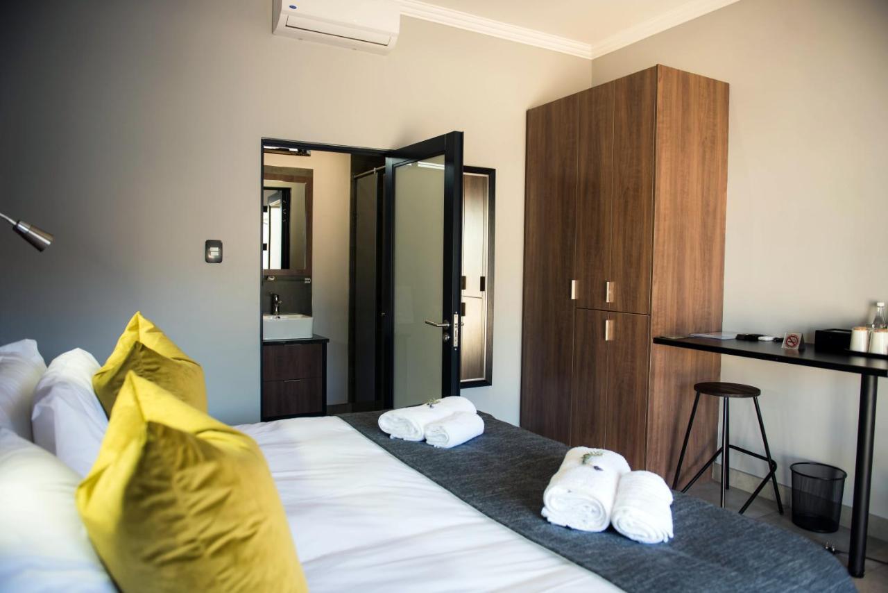 @Greys Guesthouse Блумфонтейн Экстерьер фото